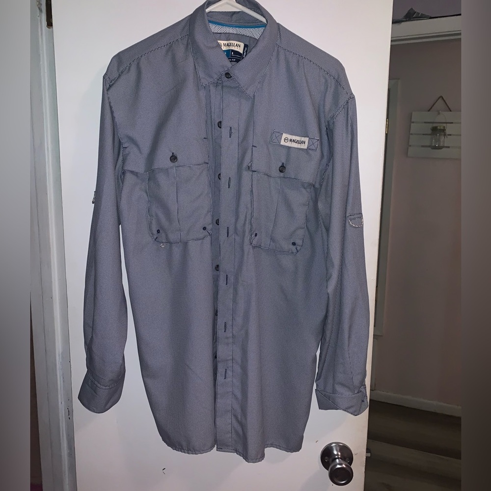 Magellan Outdoors fishing gear (small) button down